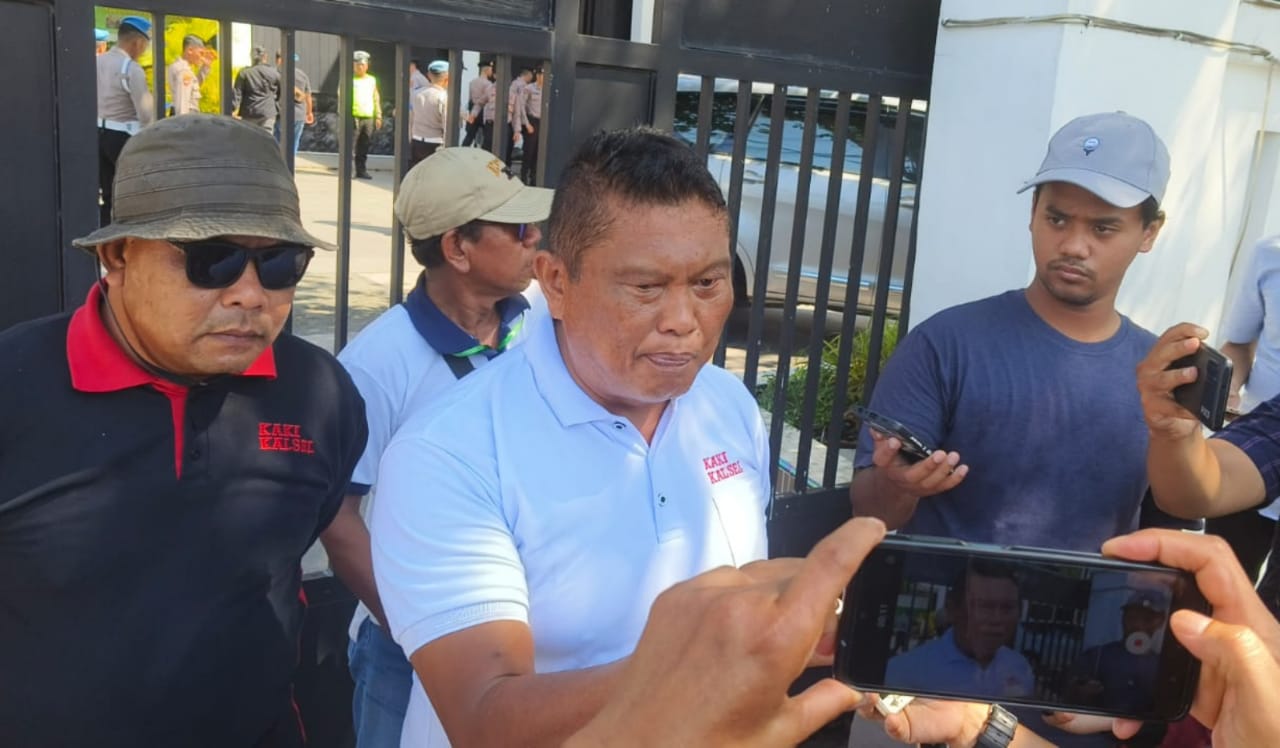 Datangi Kejati Kalsel, LSM Kaki Pertanyakan Beberapa Kasus Dugaan Korupsi
