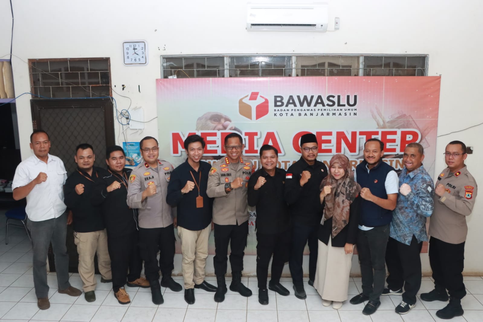 Kunjungi Bawaslu Kota Banjarmasin, Kapolresta : Kolaborasi Dalam Mewujudkan Pemilu Damai dan Sejuk