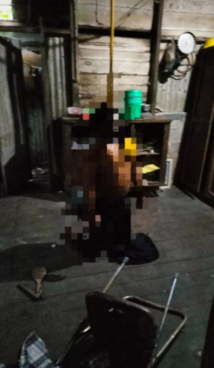 Warga Syamsudin Noor Geger, Jasad ES Tergantung Di Dapur Rumahnya