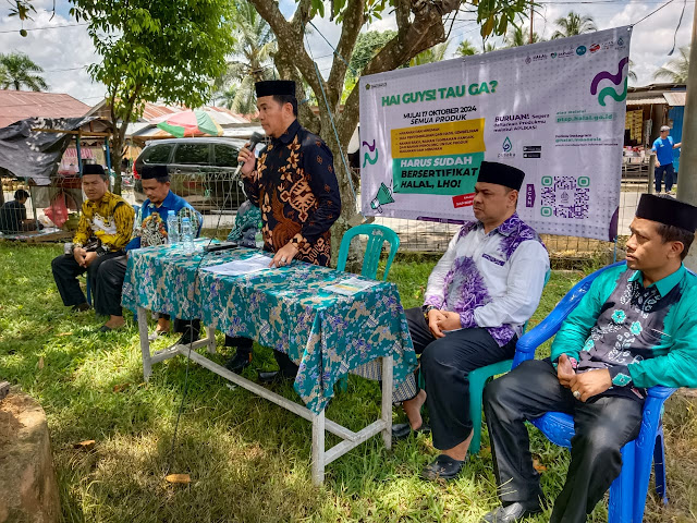Turun ke Pasar Kemenag Balangan Gelar Kampanye Mandatory Halal