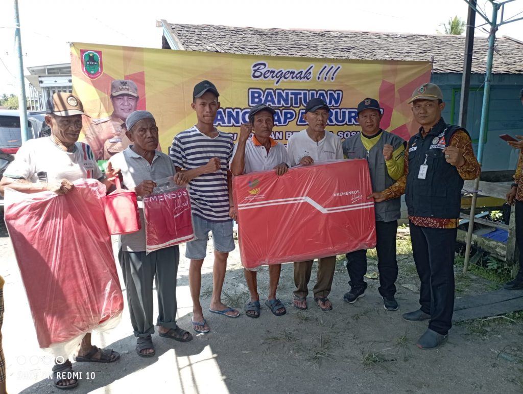 Gerak Cepat Dinsos Kalsel Salurkan Bantuan Untuk Korban Kebakaran Di Kuin Utara