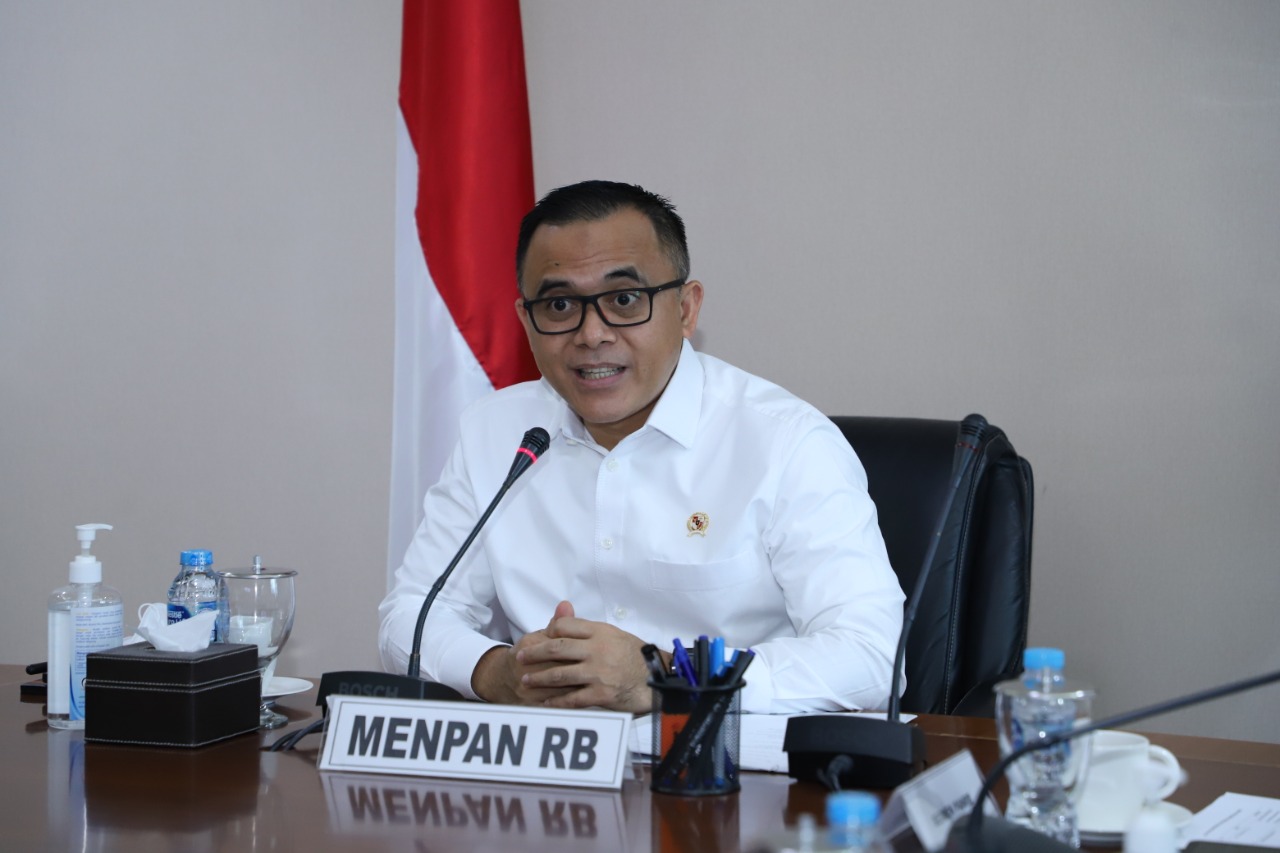 Cegah PHK Massal, Menpan RB Batal Hapus Tenaga Honorer