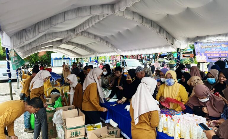 Warga Martapura Serbu Pasar Murah Ramadhan , Berburu Sembako