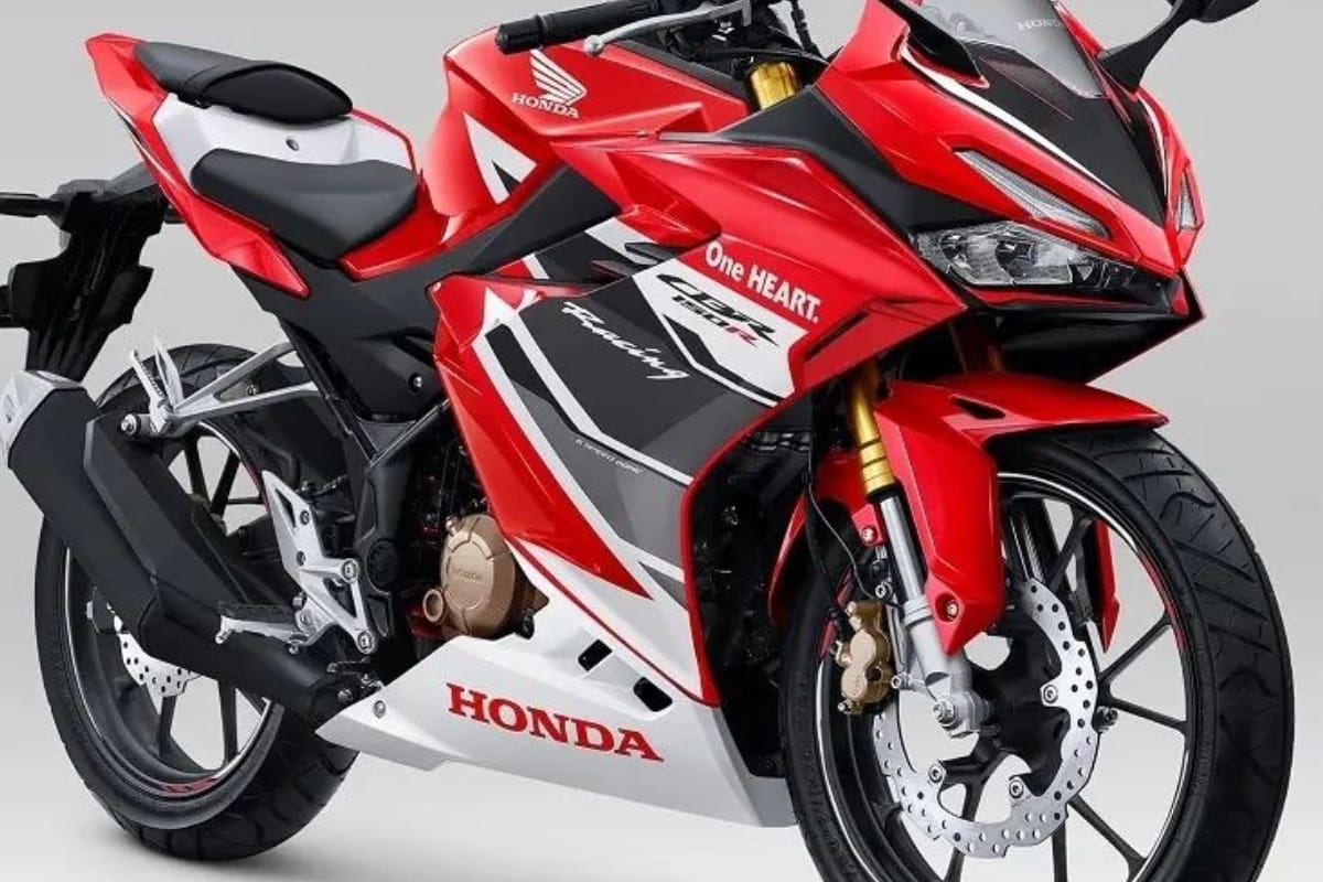 Diskon Honda CB150R dan CBR150R Hadir di Trio Motor