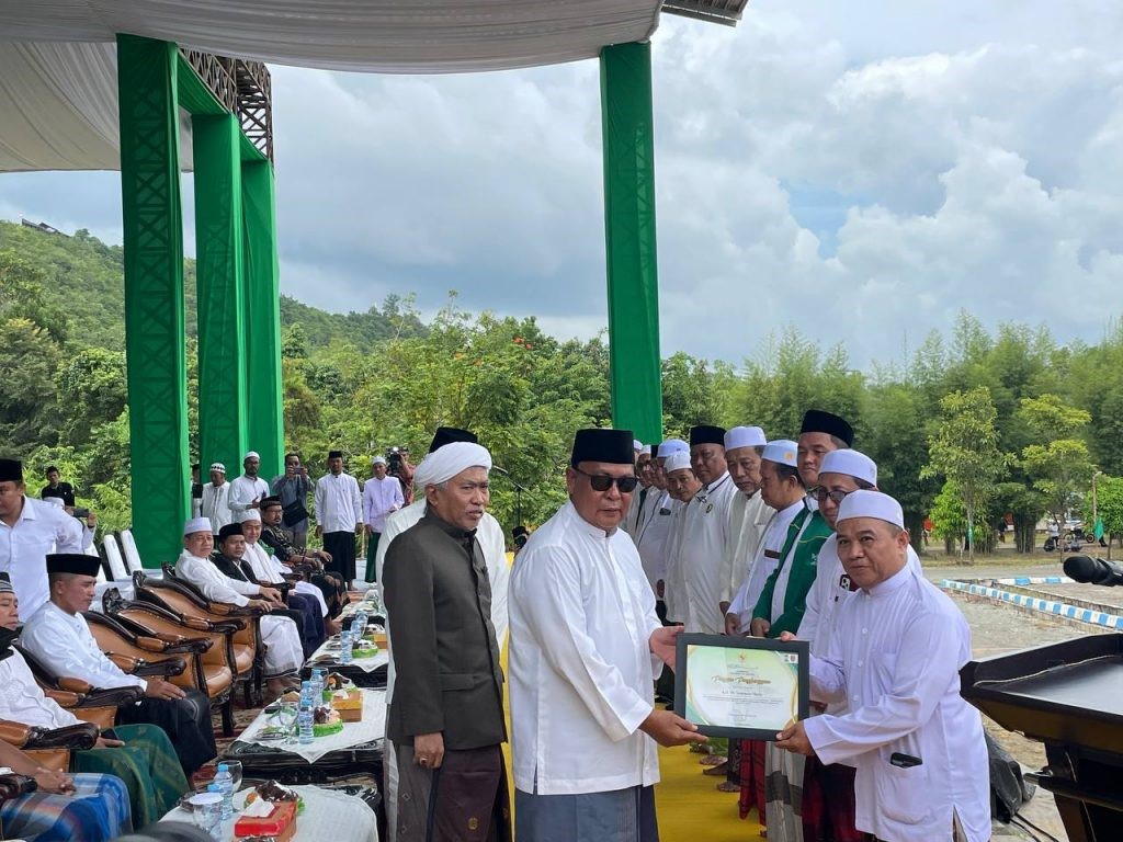 15 Ulama Sepuh Kalsel Terima Penghargaan Dari Gubernur