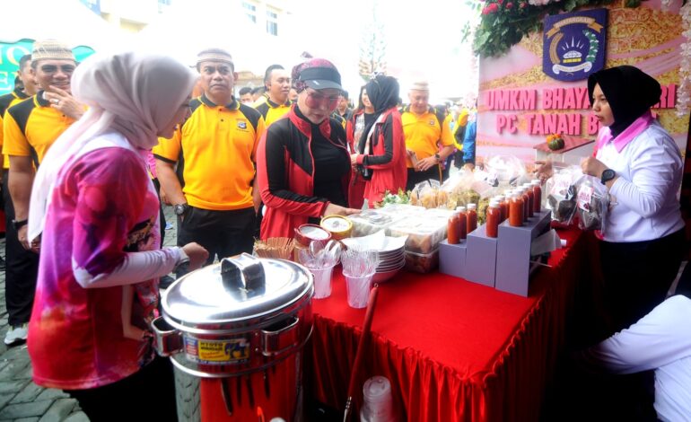 Peringati HUT Kemala Bhayangkari, Polda Kalsel Gelar Bazar UMKM dan Olahraga Bersama