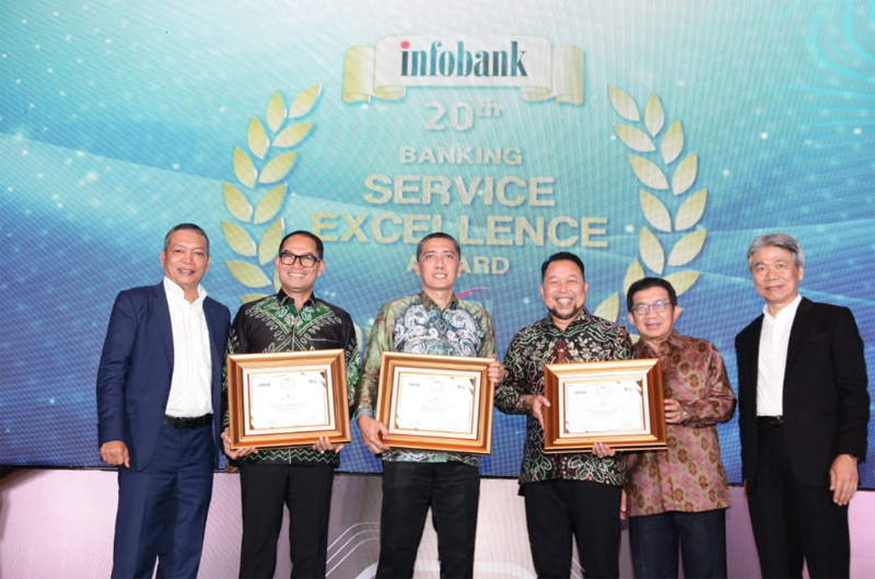 CSR Bank Kalsel Serahkan Bantuan Fasilitas Penunjang Produksi