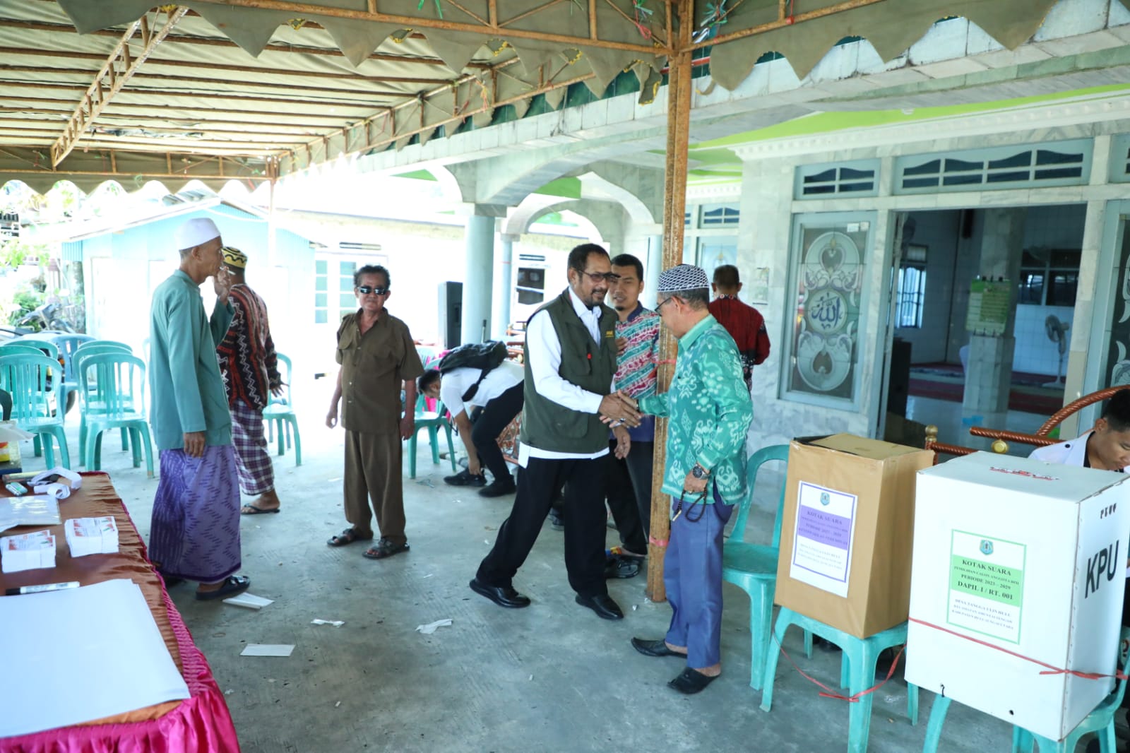 Pantau Pelaksanaan Pemilihan Anggota BPD Serentak, Pj. Bupati HSU Optimis Sukses dan Lancar