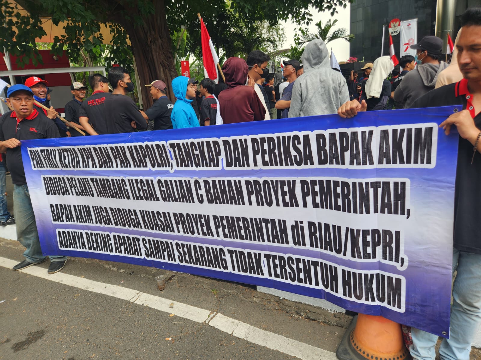 LSM KAKI Datangi KPK, Desak Dugaan Material Pembangunan dari Galian C Ilegal