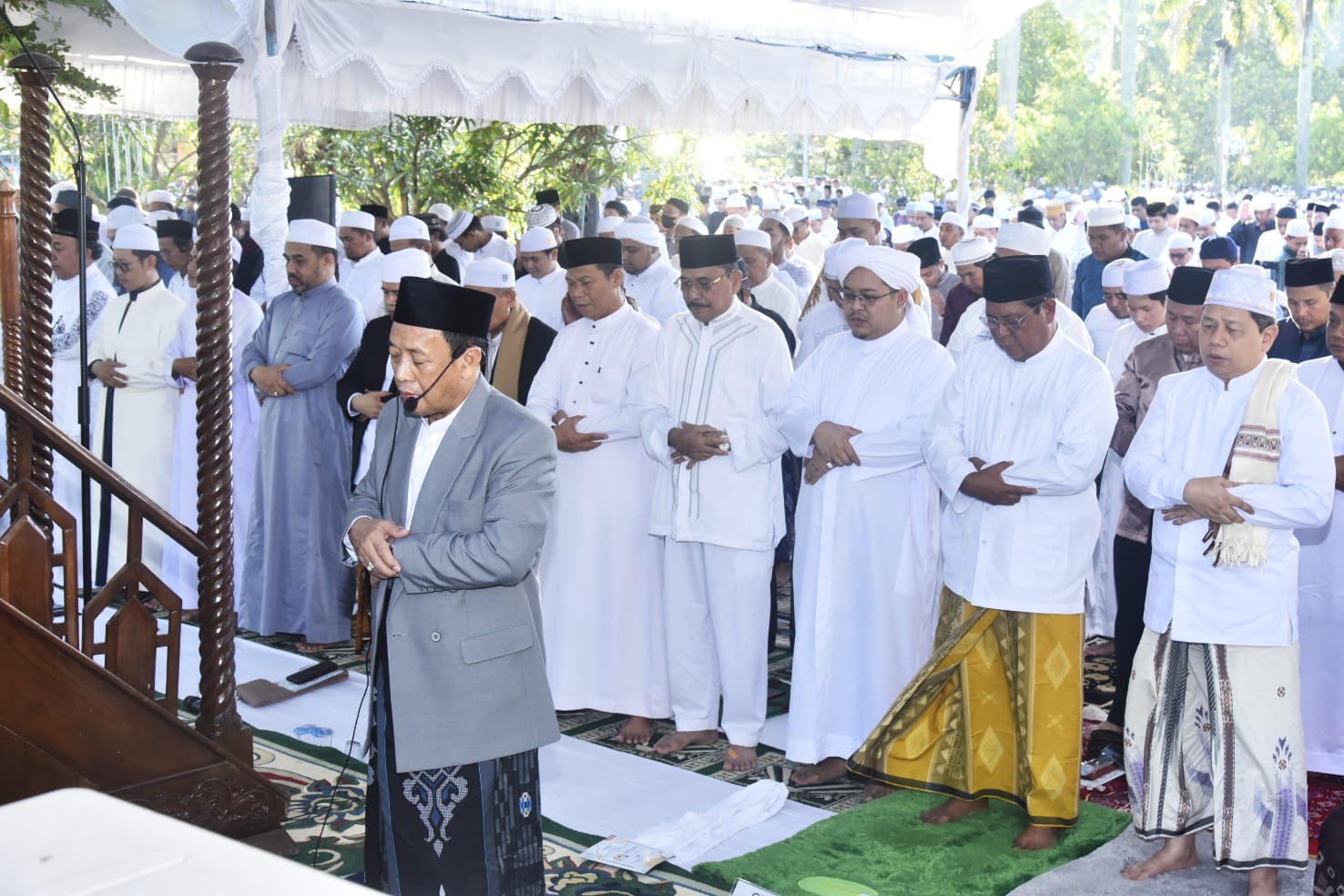 Paman Birin Salat Idul Fitri Bersama di Masjid Sabilal Muhtadin Banjarmasin