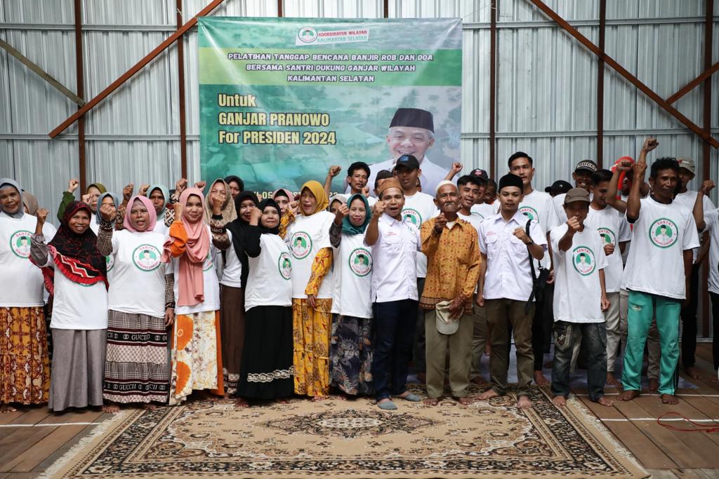 Santri Ganjar Gelar Pelatihan Tanggap Bencana Banjir Rob untuk Warga Pesisir di Kalsel