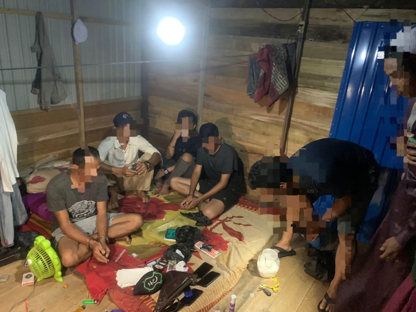 Empat Terduga Pelaku Narkoba Digrebek saat Pesta Sabu di Desa Rantau Bujur HST