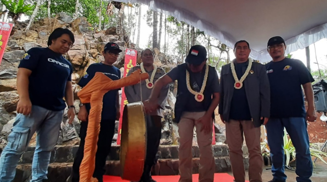 Paman Birin Resmi Buka Journalist Camp III di Puncak Tahura Sultan Adam