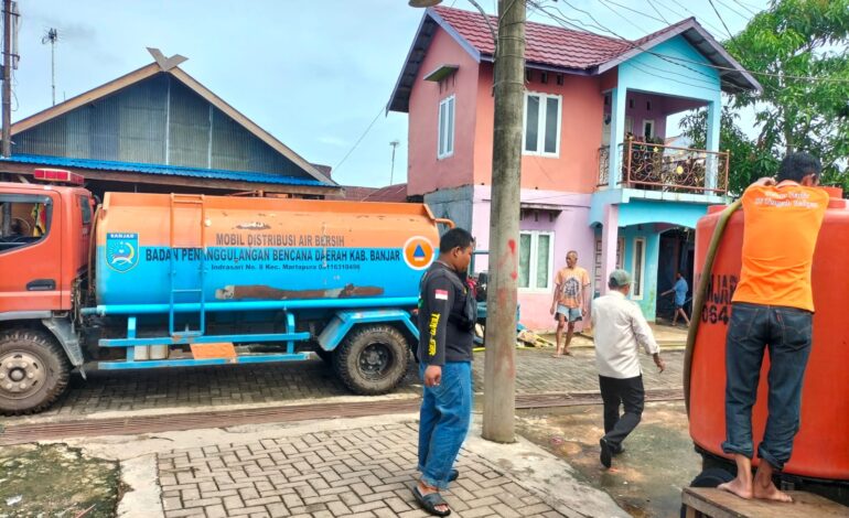 BPBD Banjar Suplai Air Bersih Bagi Warga Terdampak Banjir
