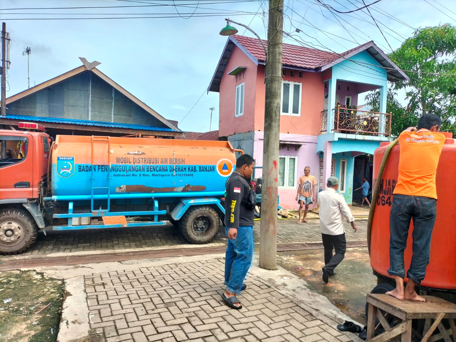 BPBD Banjar Suplai Air Bersih Bagi Warga Terdampak Banjir