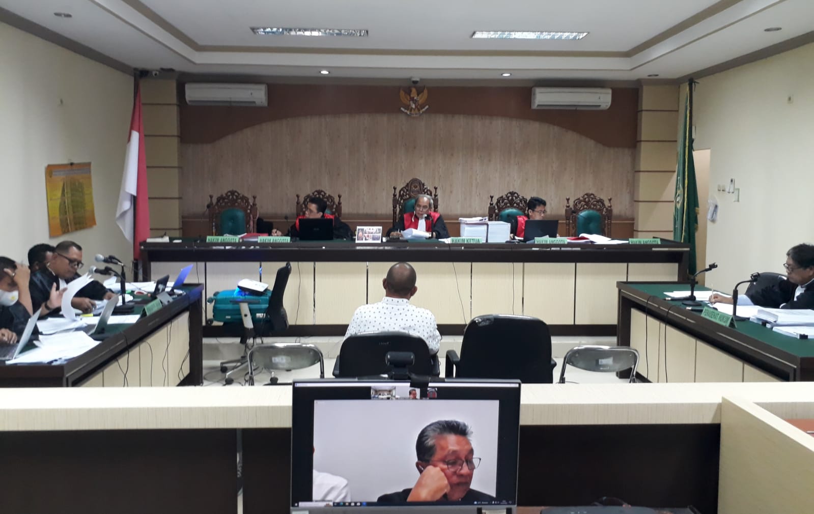 Terungkap di Persidangan,Mantan Bupati HST Terima Rp 10 Miliar Lebih hanya dari 6 Kontraktor
