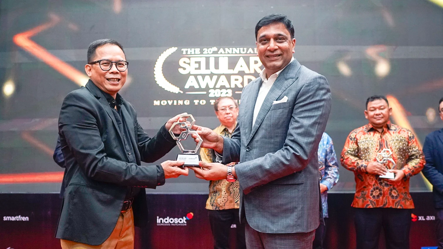 Prestasi Membanggakan,Vikram Sinha Meraih CEO of The Year 2023 Bawa Indosat Bertumbuh untuk Memberdayakan Indonesia