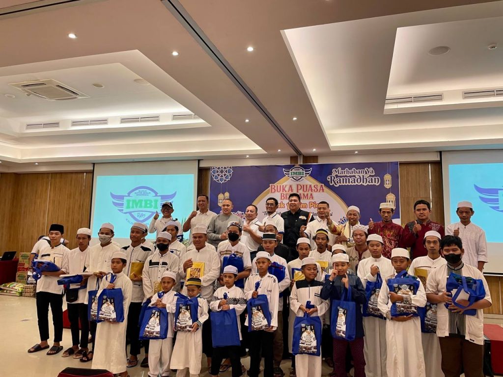 IMBI Kalsel Bagikan Santunan dan Bingkisan Untuk Anak Panti Asuhan