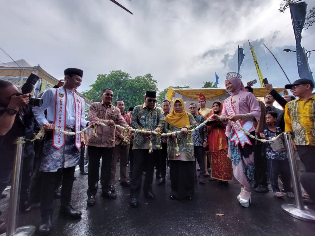 Pemprov Kalsel Sediakan 105 Stand Gratis di  Ramadhan Siring 0 Km