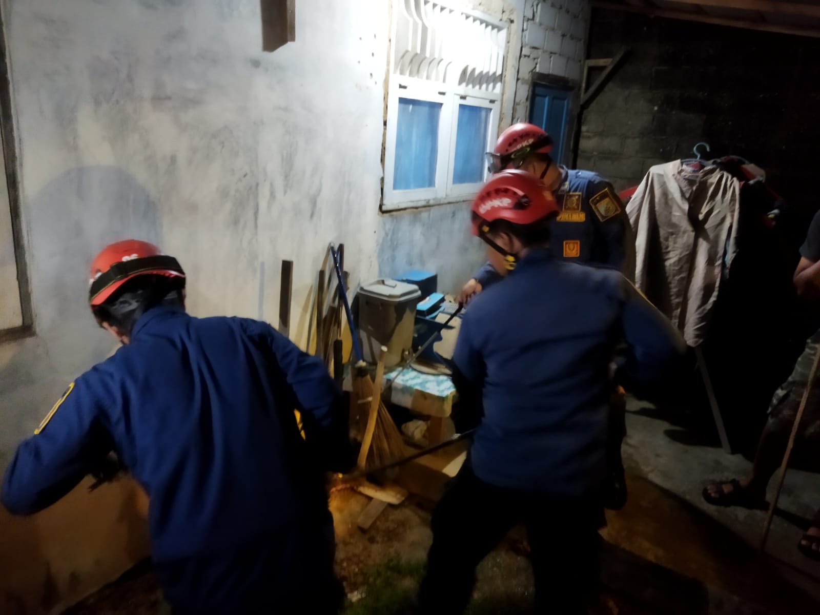 Warga Sungai Sipai Digegerkan Munculnya Ular Cobra di Pemukiman