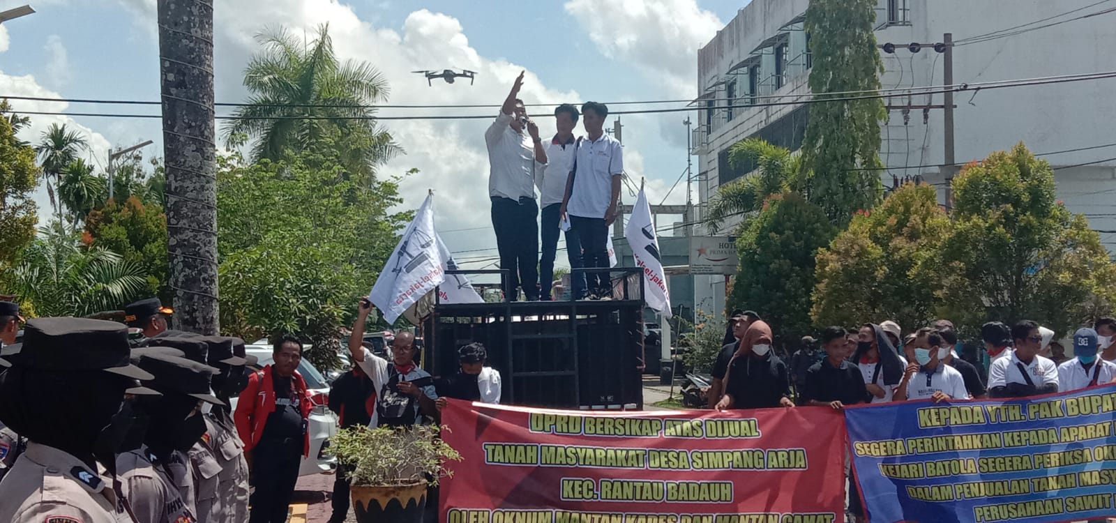 Unjuk Rasa Tuntut Mafia Tanah di Batola