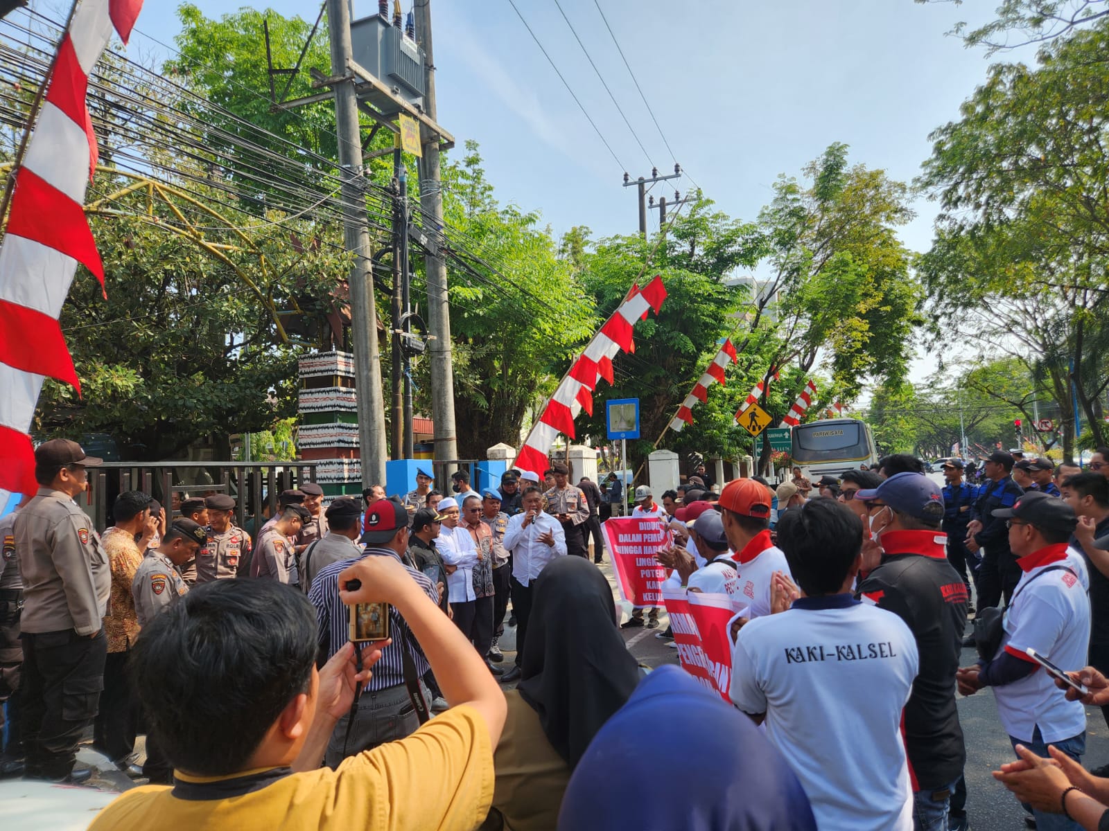 LSM KAKI Gelar Deklarasi Damai Pemilu 2024, Akhmad Husaini : Jaga Marwah Bangsa, Jangan Tergiur Money Politic