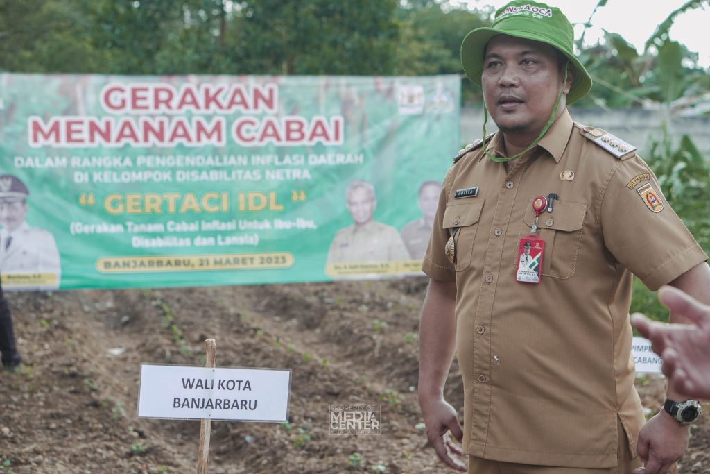 Kendalikan Inflasi Dengan Tanam Cabai di Komplek Disabilitas Banjarbaru