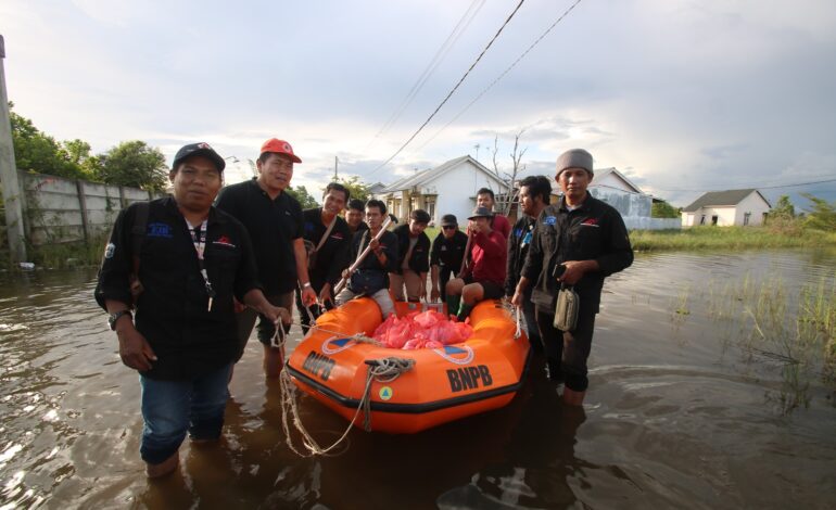 Ribuan Paket Sembako Didistribusikan FJB dan BPBD Banjar Ke Warga Terdampak Banjir