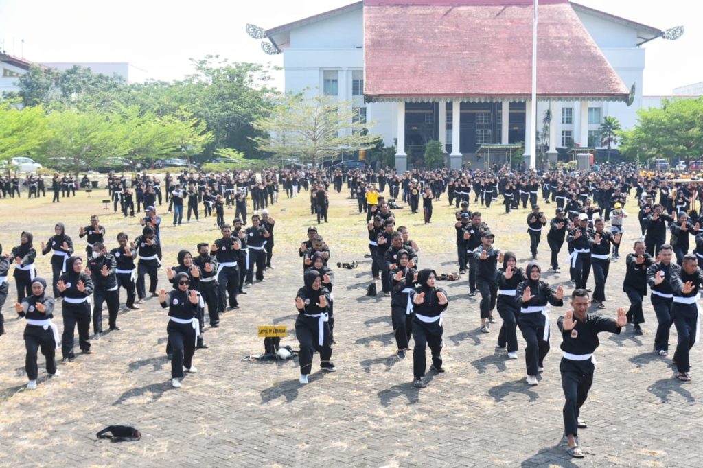 10 Ribu Pesilat Kalsel Pecahkan Rekor MURI