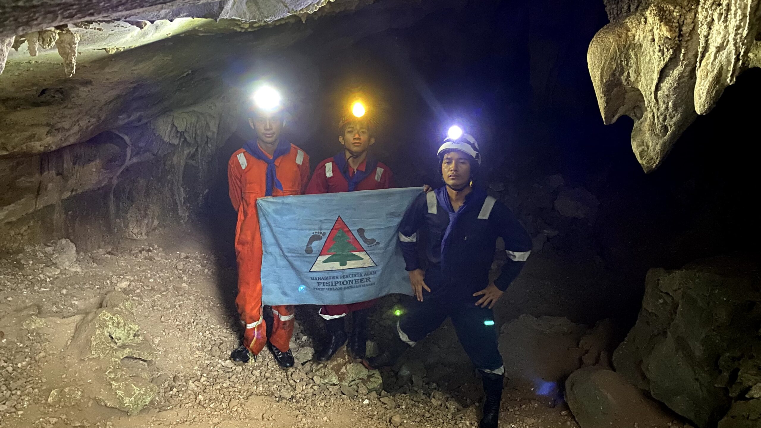 Mapala Fisipioneer Eksplorasi Karst di Desa Baramban Tapin