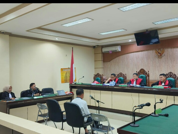 Mantan Kabid Pembinaan SD Disdik HSU Jalani Sidang Perdana