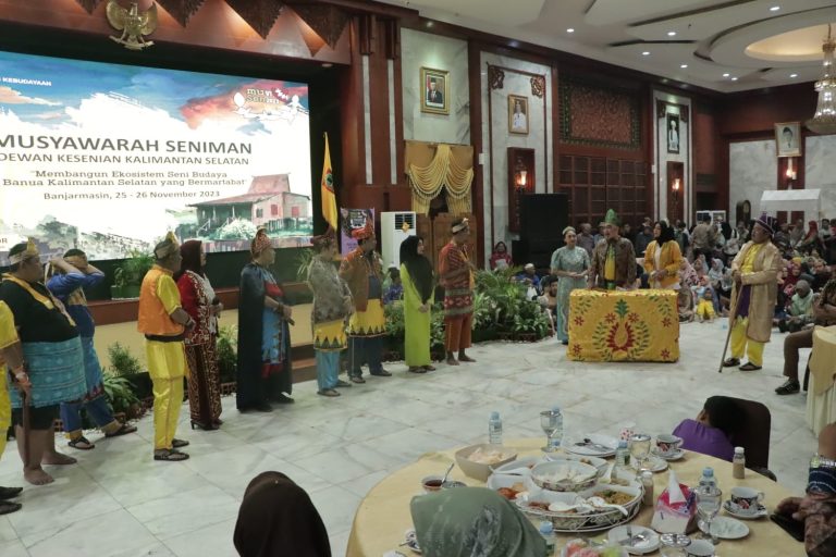 Seni Mamanda Membuka Musyawarah Seniman VI
