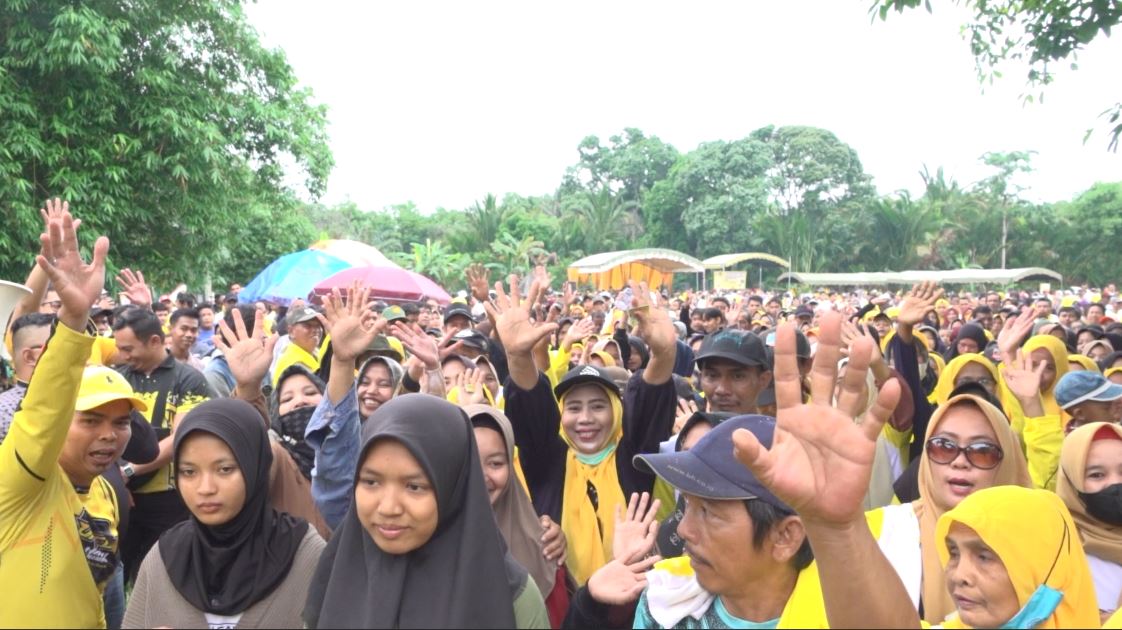 Warga Astambul Antusias Jalan Sehat APAN Bareng Paman Birin
