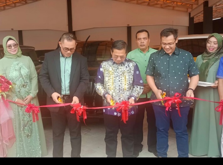 HUT ke 18 Tahun Showroom Istana Motor Group Gelar Syukuran Sekaligus Peresmian Cabang Baru