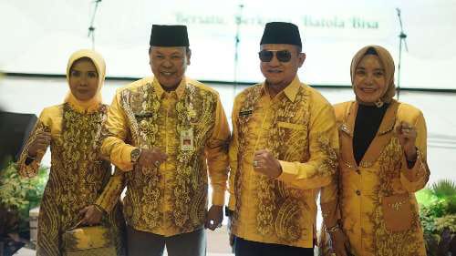 Pj Bupati HSS dan Istri Hadiri Hari Jadi Kabupaten Batola