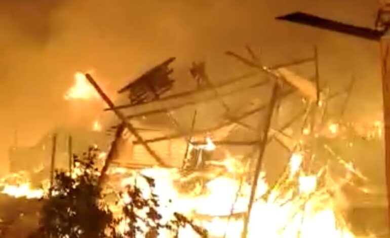 Kebakaran Hebat di Maliku, Puluhan Rumah dan Sarang Walet Terbakar