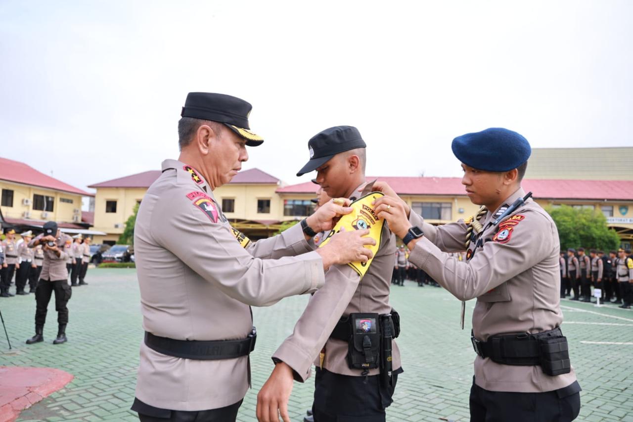Pimpin Apel Pergeseran Pasukan Pengamanan Pemilu 2024, Kapolda Kalsel “Jangan Sampai Apatis dan Tidak Mengerti Tugas”
