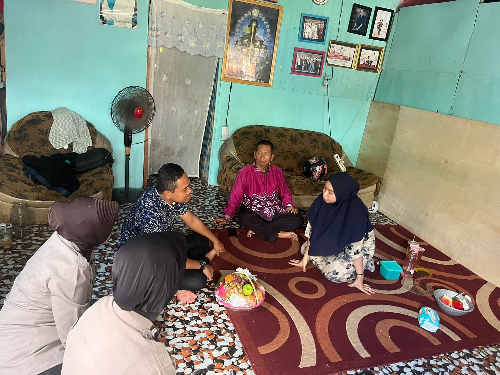 Pasca Coblosan Pemilu, Satintelkam Polres Kotabaru Kunjungi Rumah Petugas KPPS dan Linmas