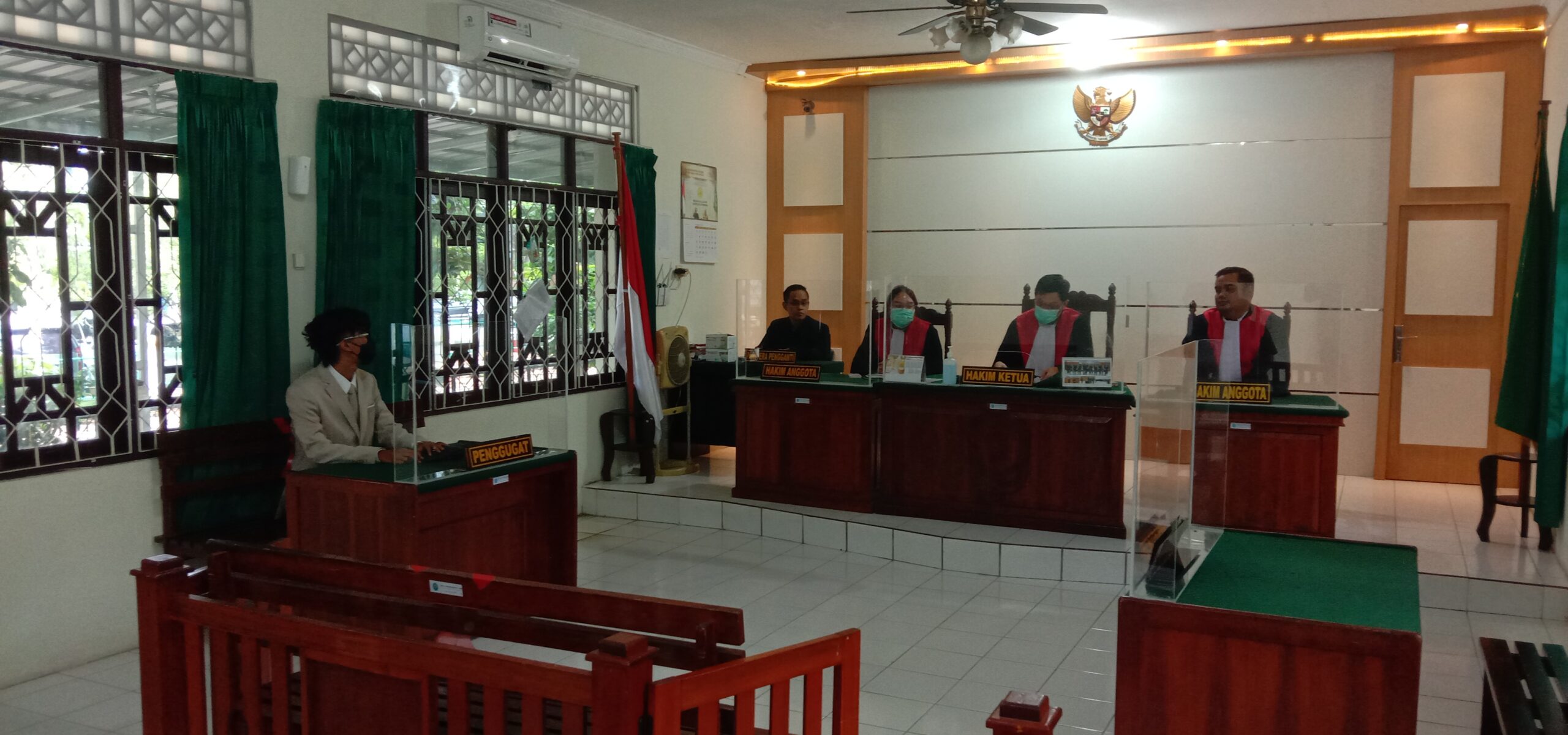 Sidang Gugatan Rp 500 M Ditunda, Almas Tsaqibbiru Kecewa Denny Indrayana Tak Hadir