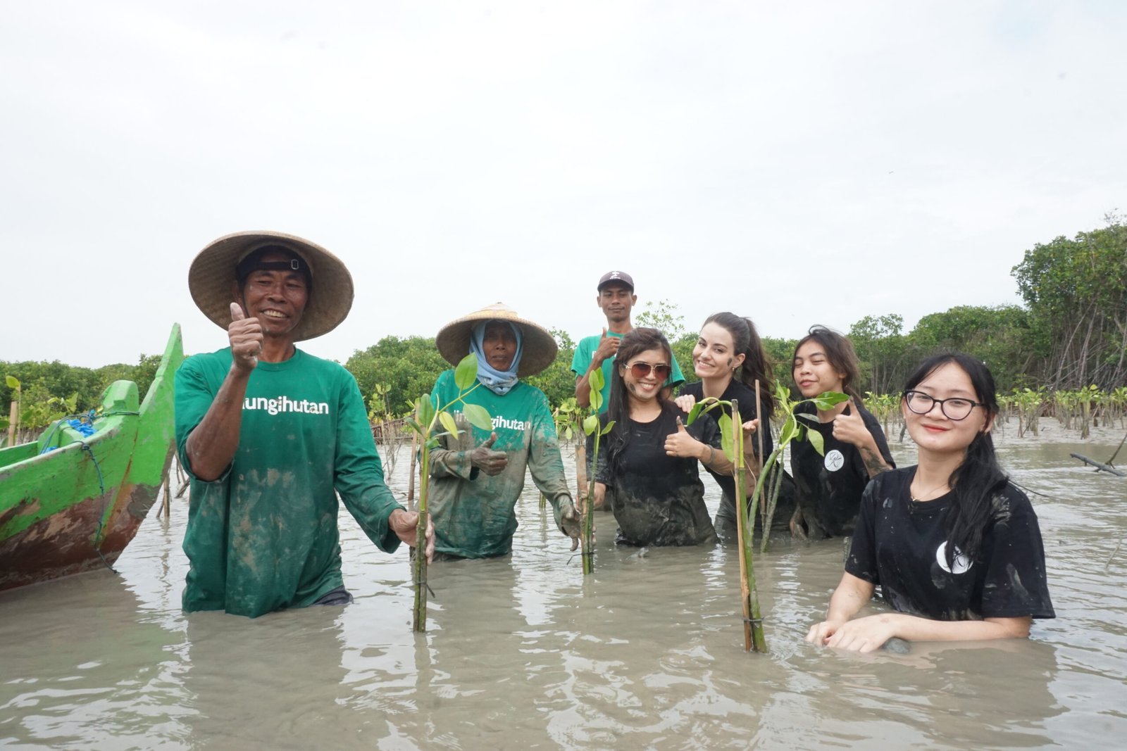 Misi Peduli Lingkungan LindungiHutan untuk Hutan Indonesia