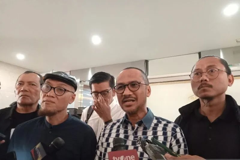 Eks Komisioner KPK Surati Kapolri Untuk Menahan Firli Bahuri
