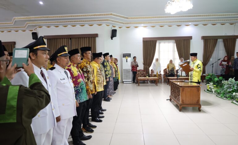 PJ. Bupati Lantik 37 Pejabat Pemerintah Kab. Batola