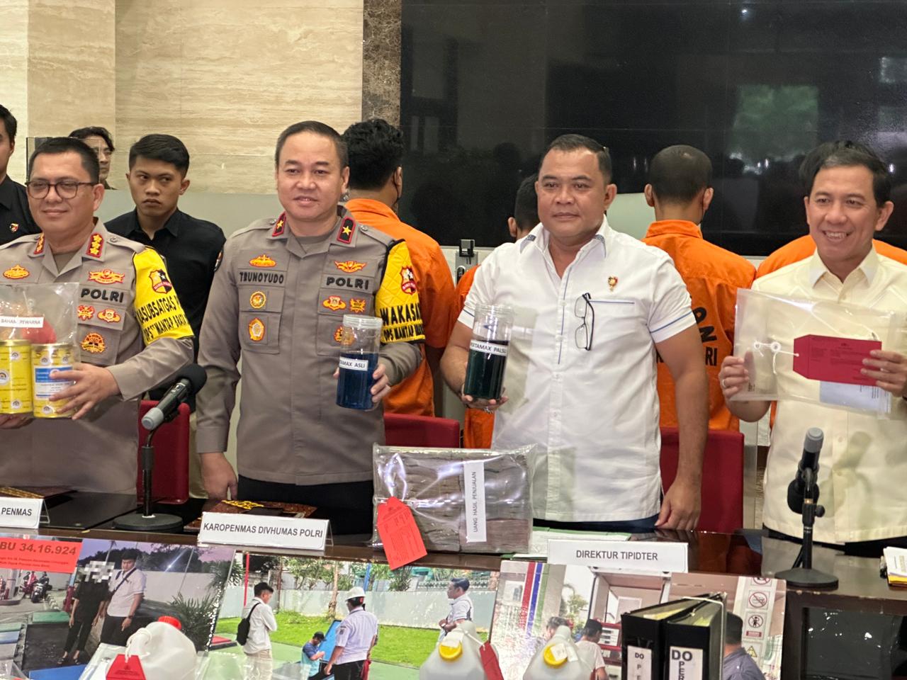 Bareskrim Bongkar Peredaran BBM Palsu Pada Empat SPBU