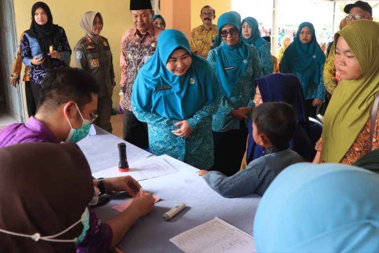 Masyarakat Jejangkit Antusias Dapat Bantuan dan Pengobatan Gratis