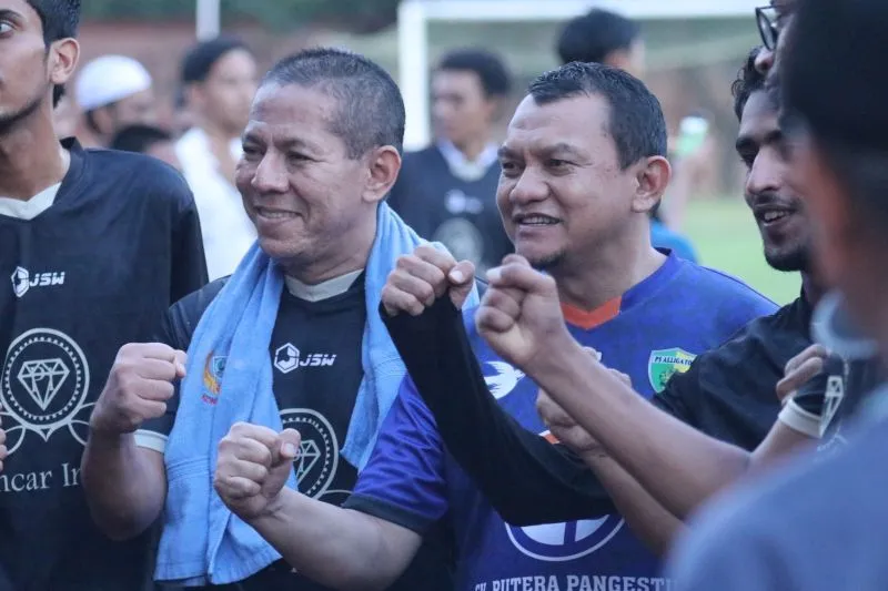 Pemkab HSS dan Ponpes Dalwa Bangil Jalin Silaturahmi Melalui Sepakbola