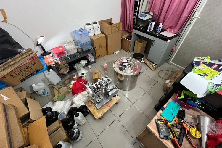 Bareskrim Polri Gerebek Pabrik Narkoba Milik Fredy Pratama