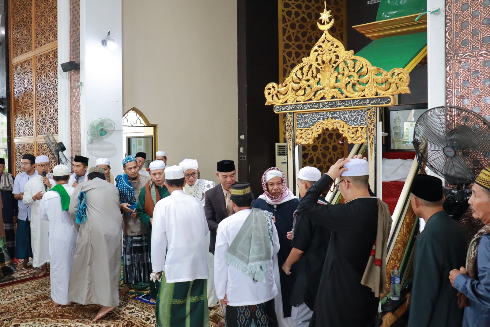 “SEKDA Zulkipli Ucapkan Selamat Idul Fitri1445 H”