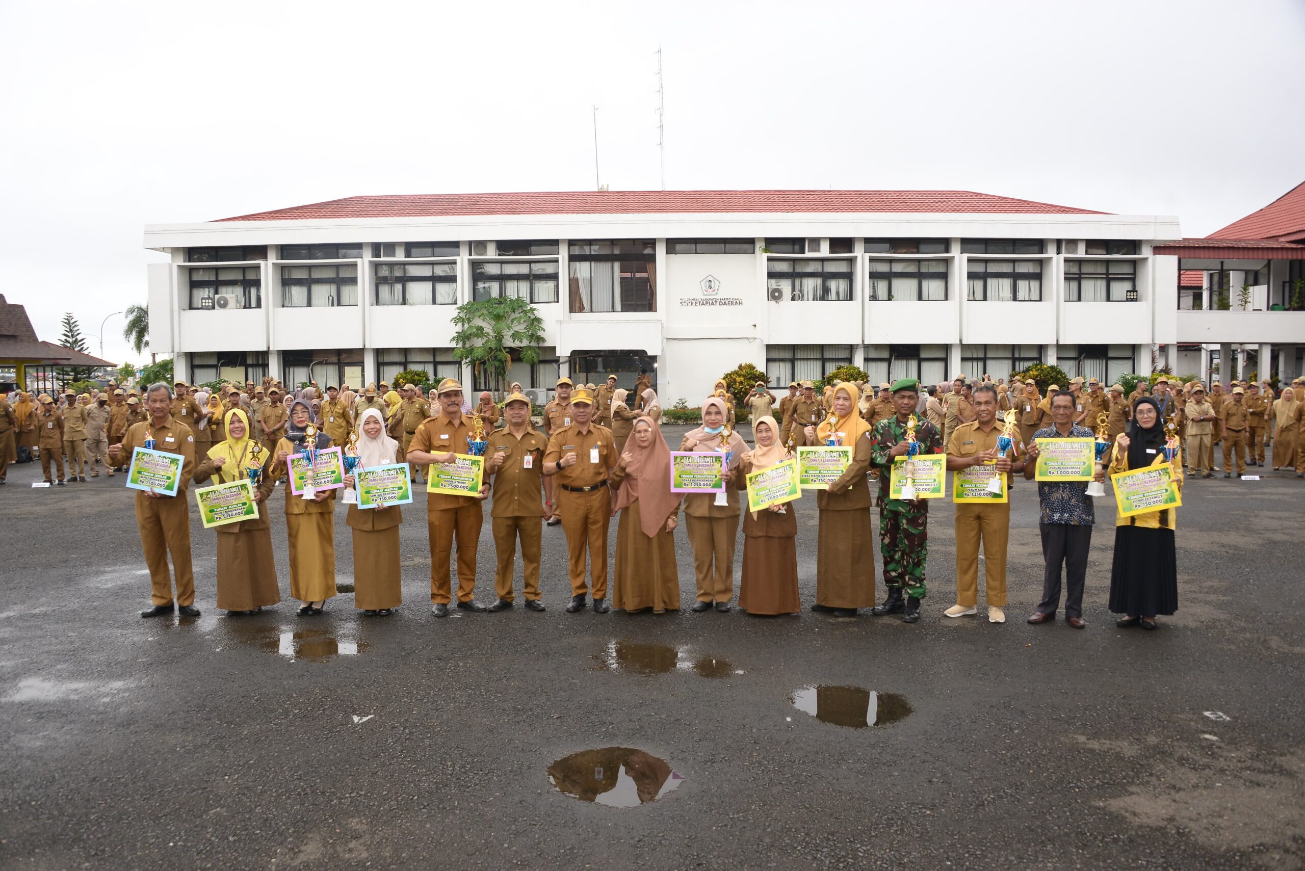 DIPORBUDPAR Segera LAUNCHING COE Dan Pemkab Bagikan Hadiah Pemenang Lomba Kebersihan HUT Batola Ke 64 TH 2024