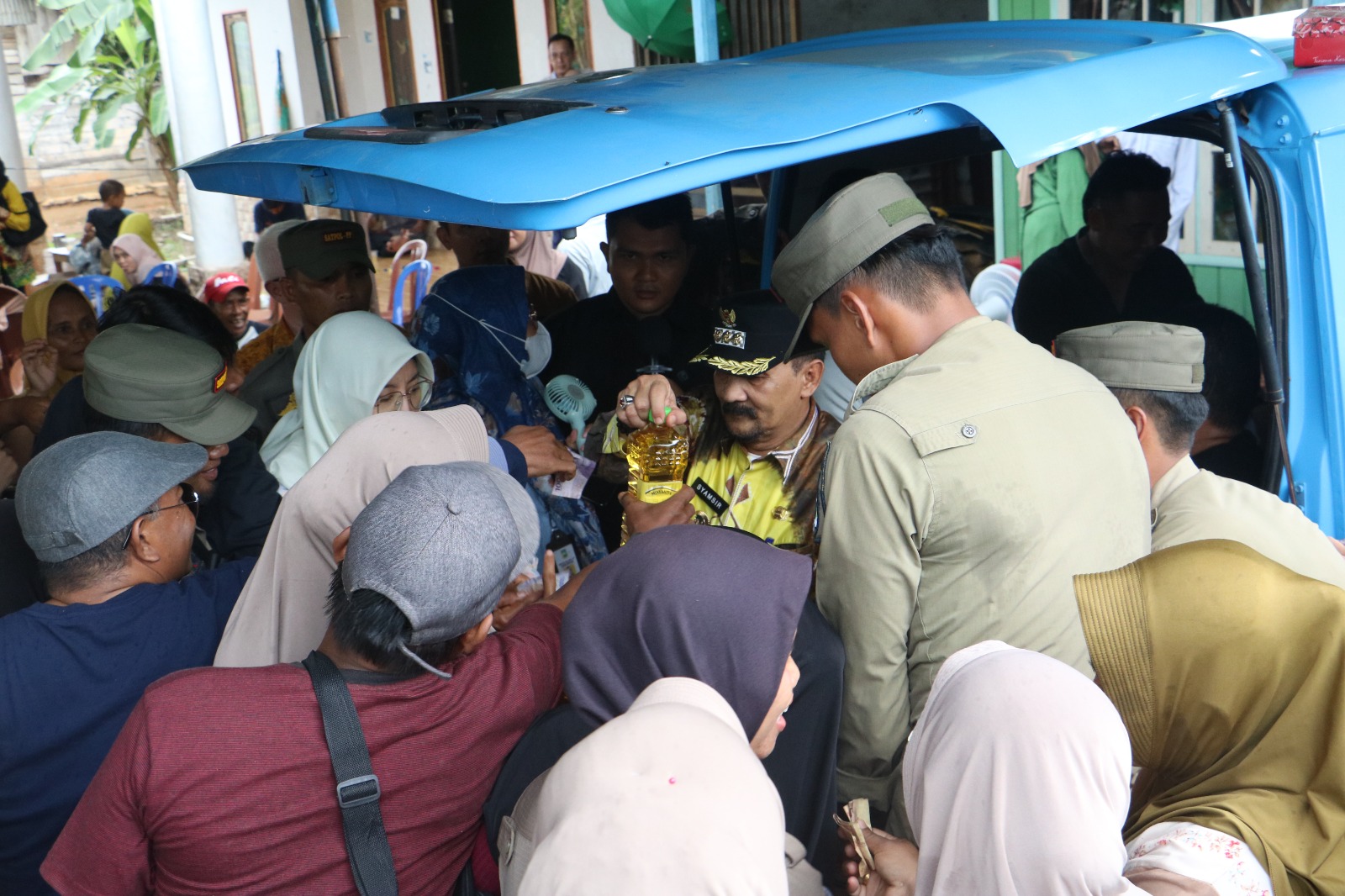 Antusiasme Tinggi: Pasar Murah Pemkab Tala Dibanjiri Masyarakat di Desa Kandangan Lama
