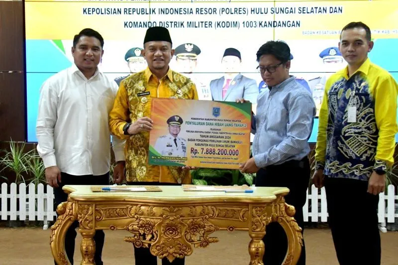 Pemkab HSS Salurkan Dana Hibah Pilkada 2024